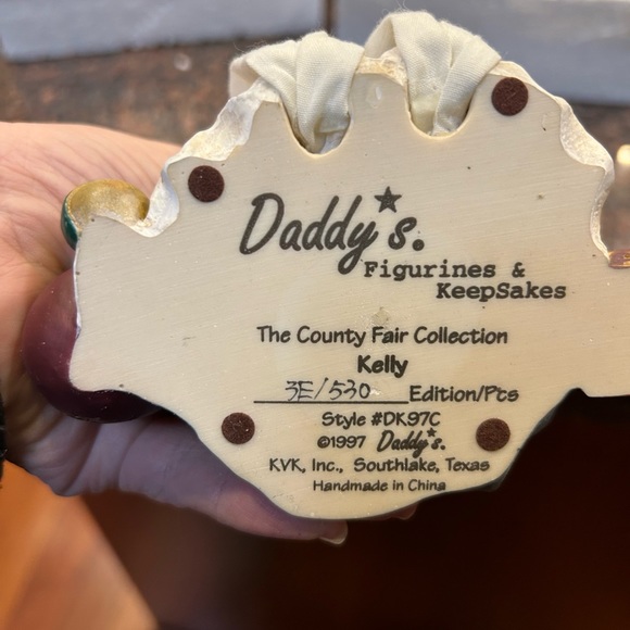 Vintage Daddy’s Figurines & Keepsakes “Kelly” - Picture 4 of 7